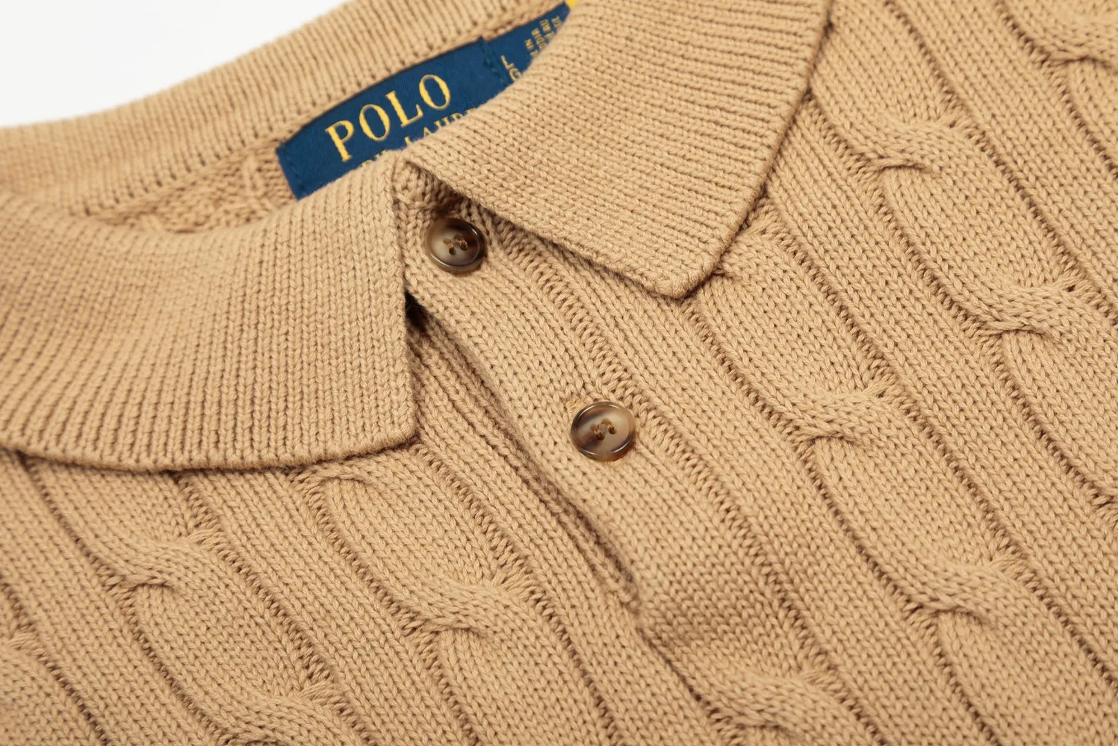 🅿️186 "Top quality" Style number: DS062# (not off the shelves all year round) [Ralph Lauren men's POLO lapel solid color pony embroidered logo knitted short sleeves] ✅Ralph Lauren Ralph Lauren classic basic lapel POLO men's all-season knitted short sleeves ✅Main supplier platform live broadcast Wholesale entity Replacement when out of stock Not off the shelf ✅ZP quality 1:1 version Scan the code to enter the GF website Counter quality ✅Details and quality are the only one in Guangzhou. Imported quality cotton yarn, focusing on high-end, cost-effective. Needless to say good quality. ✅The version restores the original version. The maximum size can be worn up to 200 pounds. Loose, comfortable and stress-free. ✅The upper body is simple and easy to match. A must-have for men. Good-looking clothes are never picky. A must-have for men's wardrobe. Size: S-XL. Color: Black, White, Gray, Khaki, Navy Blue, Gentleman's Lake Blue.